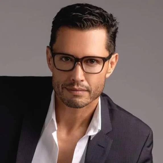 Photo of Dr. Luis Villarreal, DC